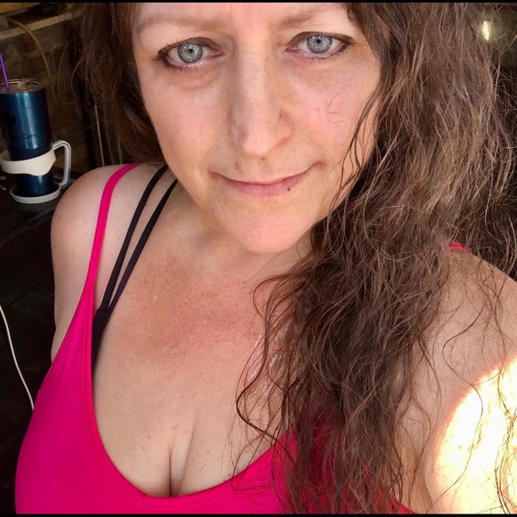 Thank you for stopping by My Closet 🫶 - Picture 10 of 16